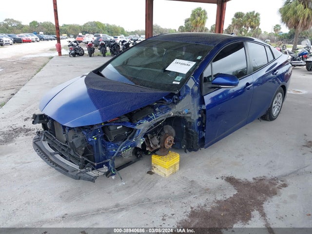 Toyota Prius Two 2016 JTDKBRFU9G3525178 Image 2