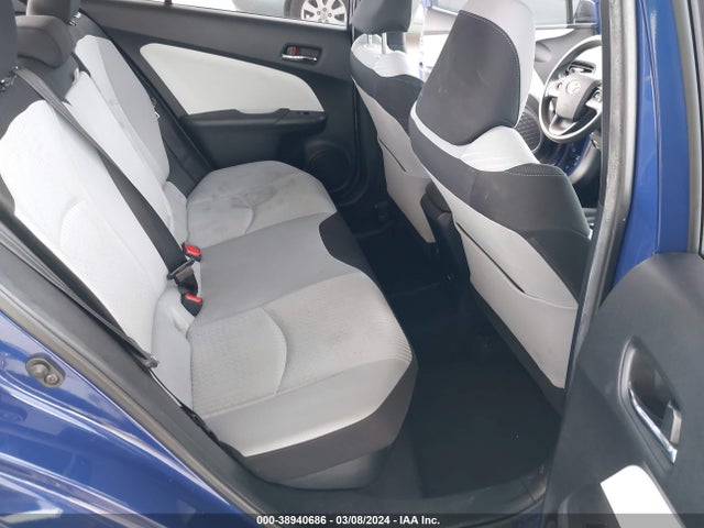 Toyota Prius Two 2016 JTDKBRFU9G3525178 Image 8