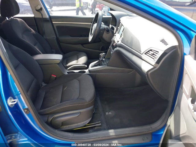 Hyundai Elantra Value Edition 2017 5NPD84LFXHH137012 Image 5