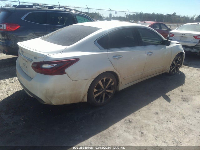 Nissan Altima 2.5 Sr 2017 1N4AL3AP8HC119780 Image 4