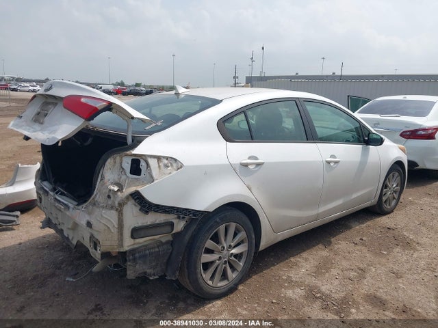 KIA FORTE LX 2015 KNAFX4A68F5327514 Image 4