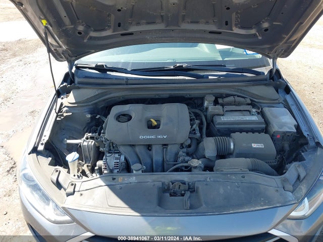 Hyundai ELANTRA SE 2018 5NPD74LF4JH373227 Image 10