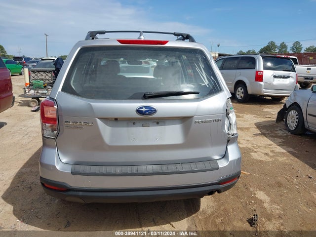 Subaru Forester 2.5i 2018 JF2SJABC0JH611895 Image 17