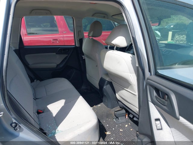 Subaru Forester 2.5i 2018 JF2SJABC0JH611895 Image 8
