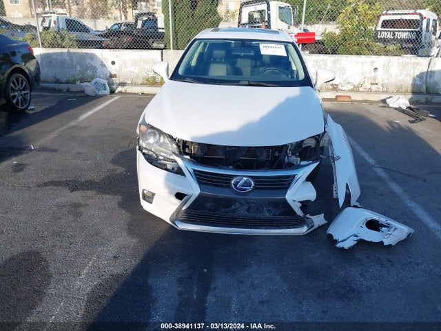 Lexus CT 200H 2015 JTHKD5BH4F2215048 Image 13