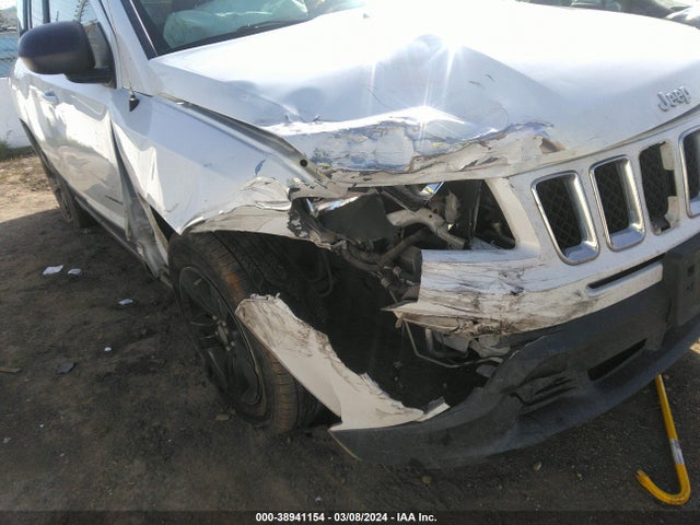 1C4NJDBB8GD757305 Jeep Compass Sport