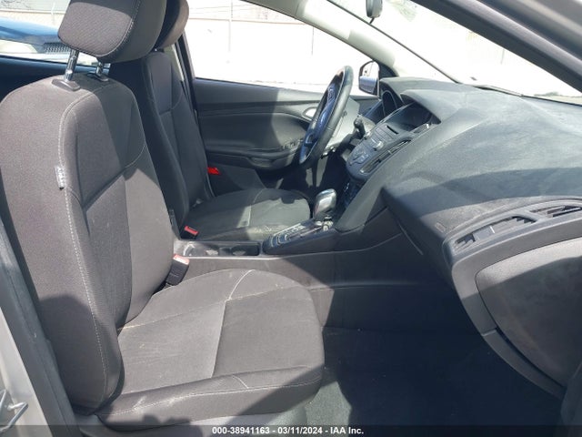 Ford FOCUS SE 2016 1FADP3K28GL372830 Image 5