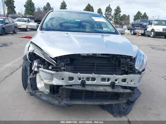 Ford FOCUS SE 2016 1FADP3K28GL372830 Image 6