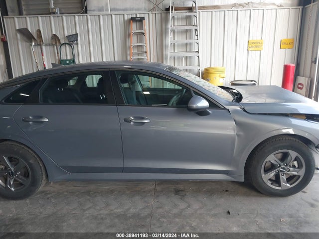 KIA K5 LXS 2022 5XXG14J23NG100375 Image 14