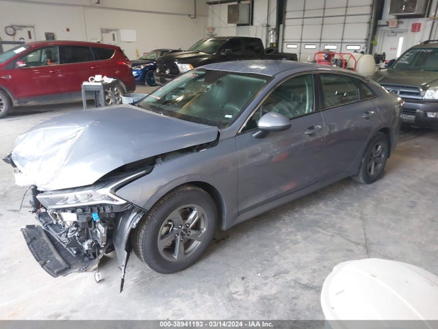 KIA K5 LXS 2022 5XXG14J23NG100375 Image 2
