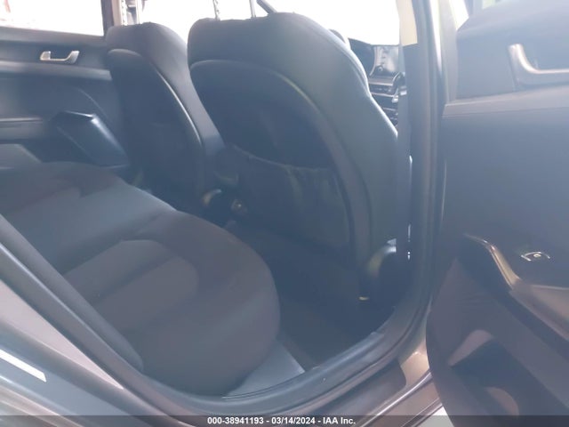 KIA K5 LXS 2022 5XXG14J23NG100375 Image 8