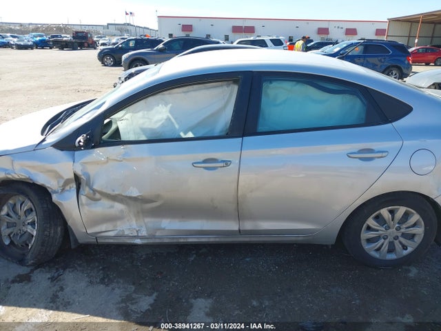 Hyundai ACCENT SE 2022 3KPC24A62NE175107 Image 14