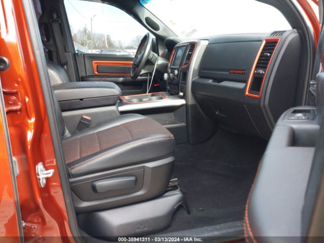 1C6RR7MT1HS724068 RAM 1500 Sport