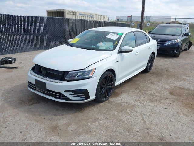 1VWAA7A37JC011321 Volkswagen Passat 2.0t R-line/2.0t S