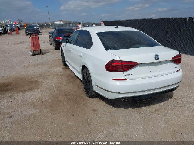 1VWAA7A37JC011321 Volkswagen Passat 2.0t R-line/2.0t S
