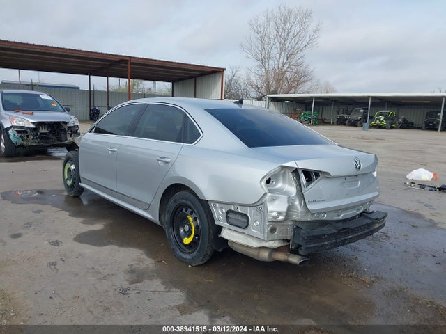 1VWBS7A31GC020798 Volkswagen Passat 1.8t Se