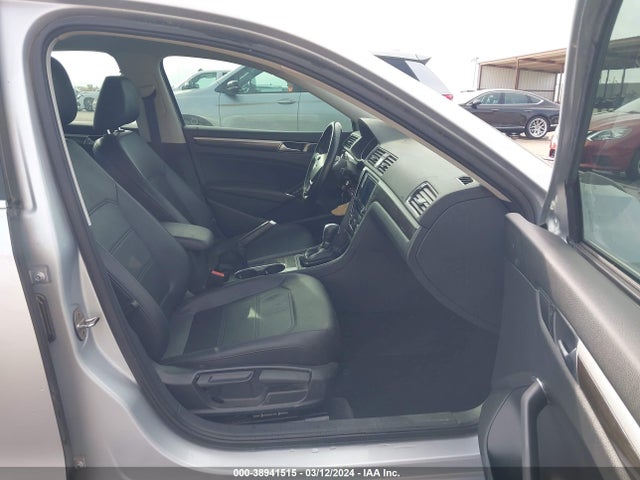 1VWBS7A31GC020798 Volkswagen Passat 1.8t Se
