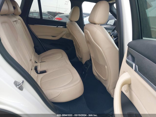 BMW X1 Xdrive28i 2016 WBXHT3C38G5E50516 Image 8