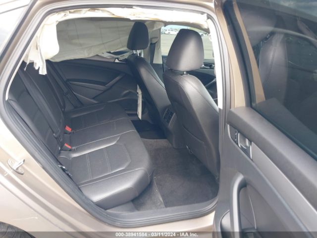 1VWBV7A33FC038502 Volkswagen Passat 2.0l Tdi Se
