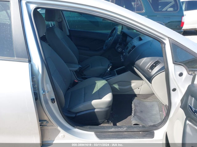 KIA FORTE LX 2016 KNAFK4A65G5477399 Image 5