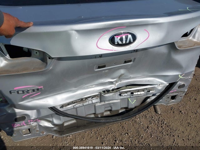 KIA FORTE LX 2016 KNAFK4A65G5477399 Image 6