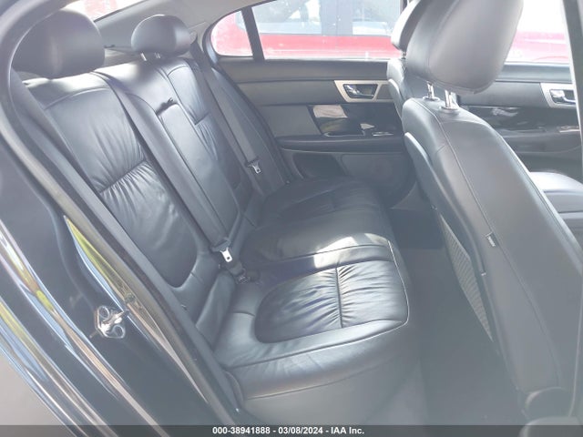 2011 JAGUAR XF SAJWA0FB2BLS16466 Photo 7