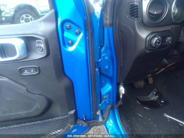 1C6JJTAG4PL540806 Jeep Gladiator Sport S 4x4