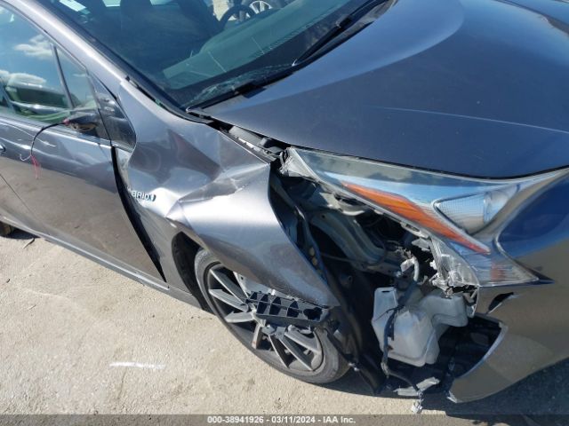 JTDKARFU9G3523496 Toyota Prius Three Touring