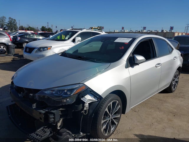 Toyota COROLLA SE 2017 5YFBURHE3HP573980 Image 2
