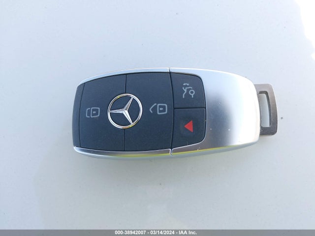 W1N4N4GB2RJ557137 Mercedes-Benz GLA 250