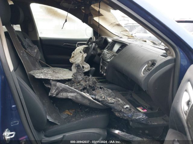 5N1DR2MM5HC676921 Nissan Pathfinder Sv