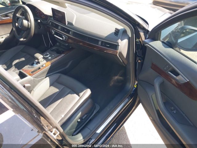 WAUHMAF42KA024723 Audi A4 40 Premium