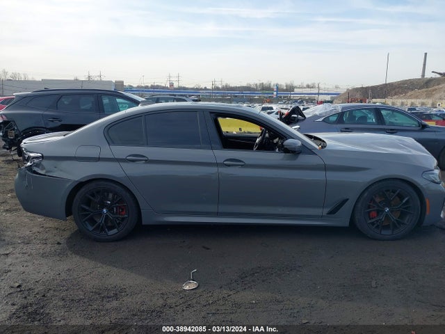 BMW M550i Xdrive 2021 WBA13BK02MCF42046 Image 13