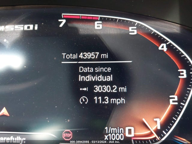 BMW M550i Xdrive 2021 WBA13BK02MCF42046 Image 15