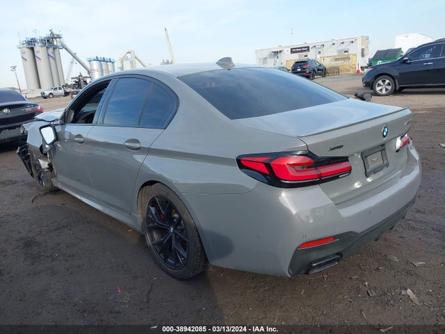 BMW M550i Xdrive 2021 WBA13BK02MCF42046 Image 3