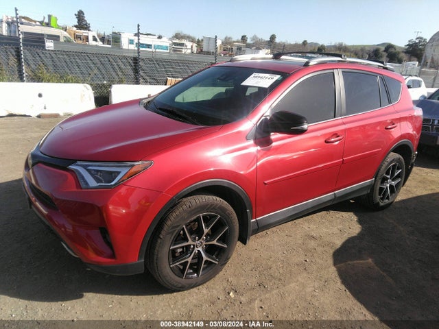 Toyota RAV4 SE 2017 JTMJFREV8HJ134577 Image 2