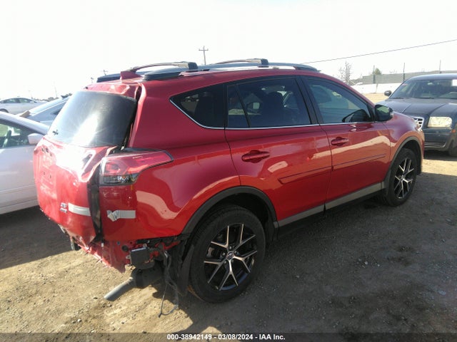 Toyota RAV4 SE 2017 JTMJFREV8HJ134577 Image 4