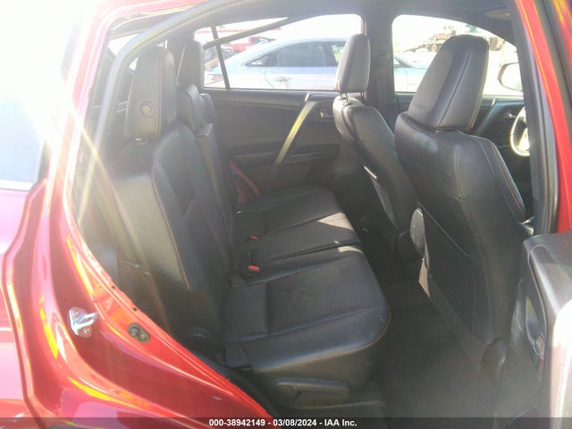 Toyota RAV4 SE 2017 JTMJFREV8HJ134577 Image 8