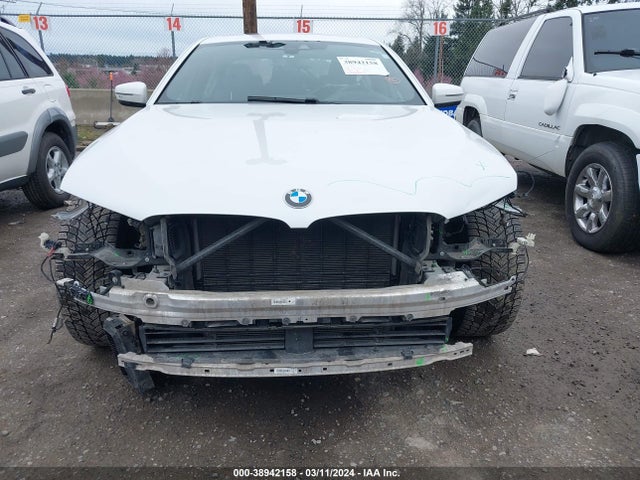 WBAJB1C5XKB376883 BMW 530e Xdrive Iperformance