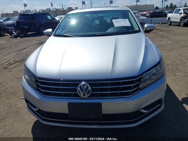 1VWLA7A34KC005776 Volkswagen Passat 2.0t Wolfsburg Edition