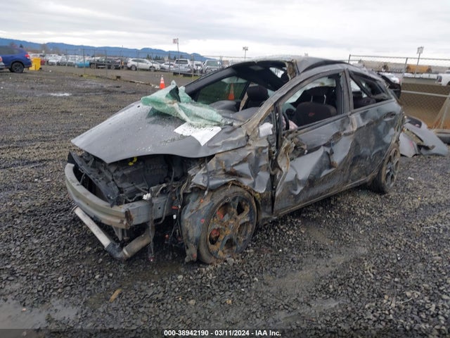 Ford FIESTA ST 2019 3FADP4GX8KM141332 Image 2