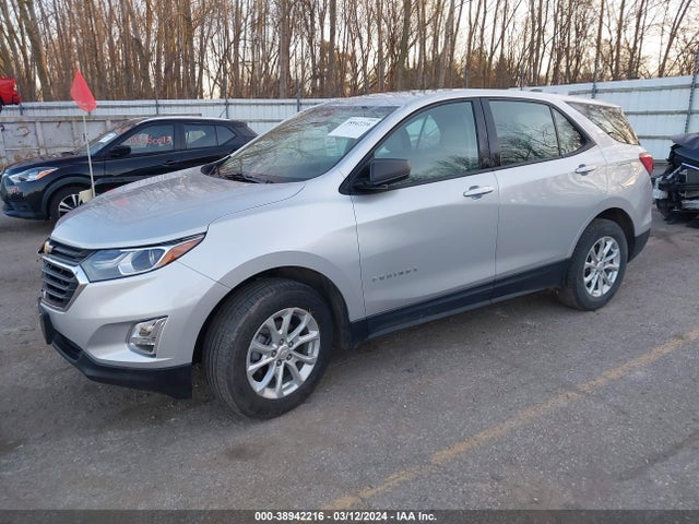Chevrolet EQUINOX LS 2018 2GNAXREV1J6312868 Image 2