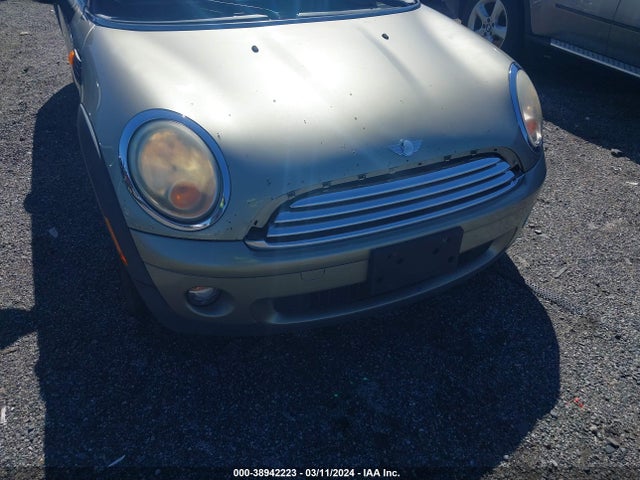 2008 MINI COOPER CLUBMAN WMWML33588TJ47241 Photo 5