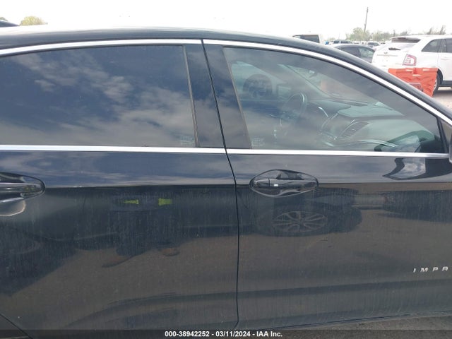 Chevrolet IMPALA 1LT 2018 2G1105S39J9174190 Image 13