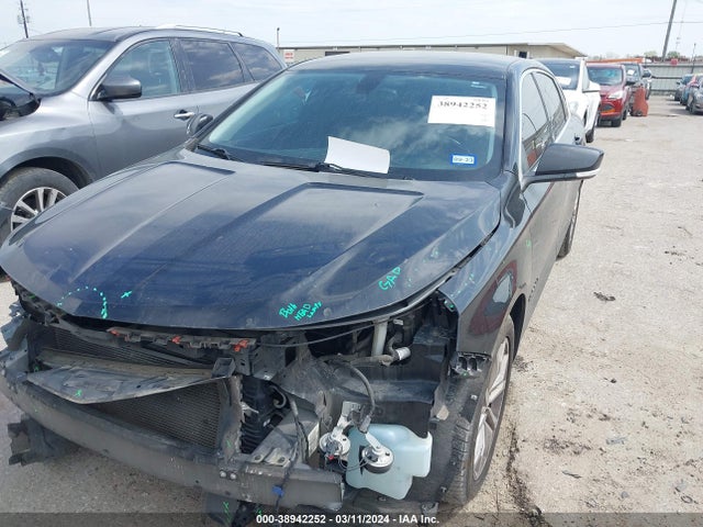 Chevrolet IMPALA 1LT 2018 2G1105S39J9174190 Image 2