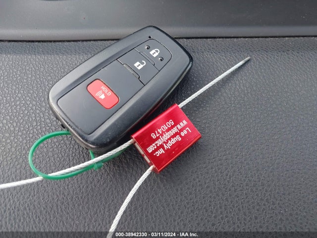 Toyota Prius Four Touring 2016 JTDKARFU4G3014979 Image 11