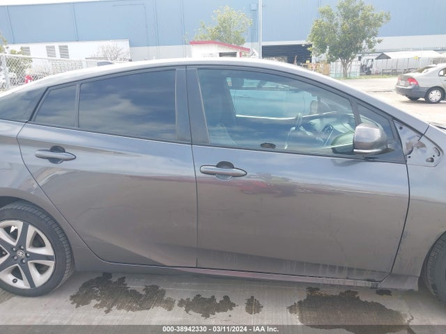 Toyota Prius Four Touring 2016 JTDKARFU4G3014979 Image 13