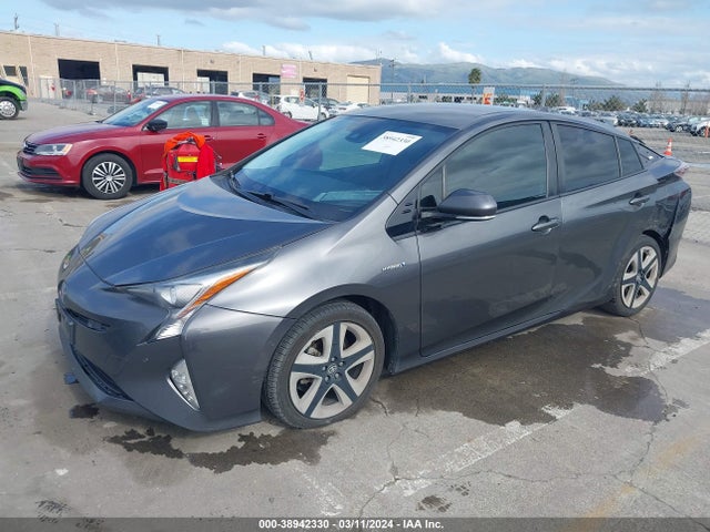 Toyota Prius Four Touring 2016 JTDKARFU4G3014979 Image 2