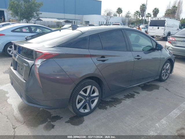 Toyota Prius Four Touring 2016 JTDKARFU4G3014979 Image 4