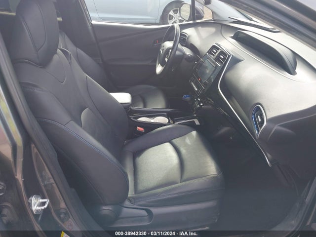 Toyota Prius Four Touring 2016 JTDKARFU4G3014979 Image 5